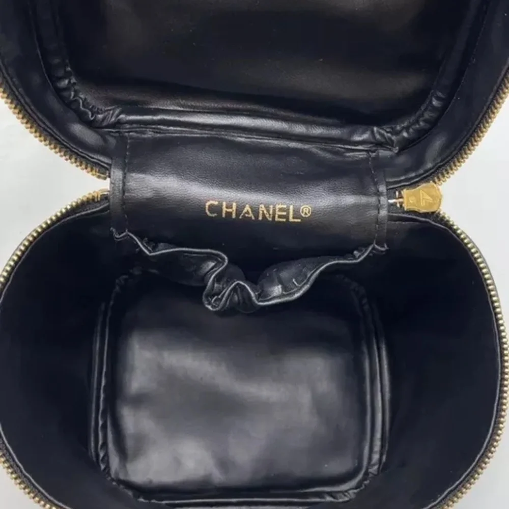 CHANEL COCO MARK MATTELLASSE LEATHER VANITY BAG TO CROSS BODY